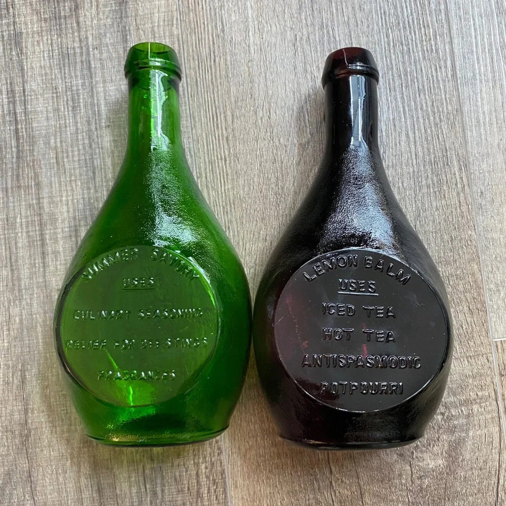 N/A vintage embossed